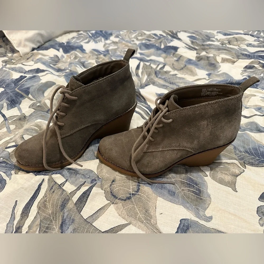 Sz 10 Women's Suede Wedge Ankle Booties Lace Up TRENDY